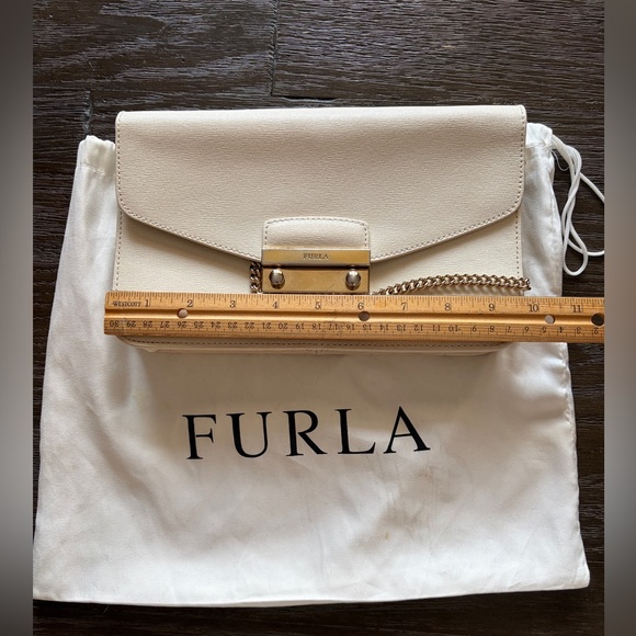 FURLA JULIA SAFFIANO White Clutch with Silver Crossbody Chain and Furla Dusty - Picture 3 of 10